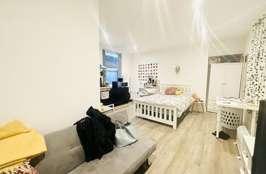 Derby Road, Lenton, Nottingham - Image 3